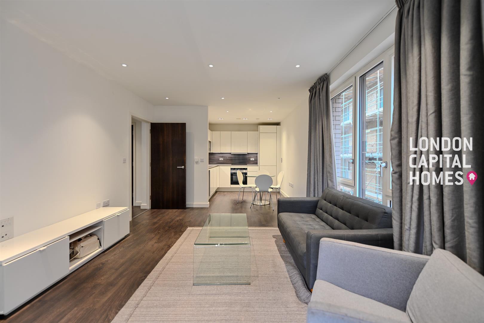 1 bed property in Hartwood Court, Devan Grove, London